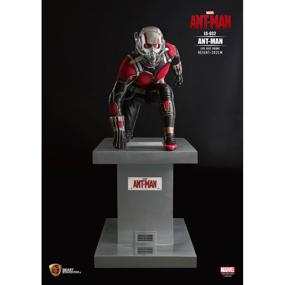 Marvel Ant Man Life Size Statue Merchandise Zavvi
