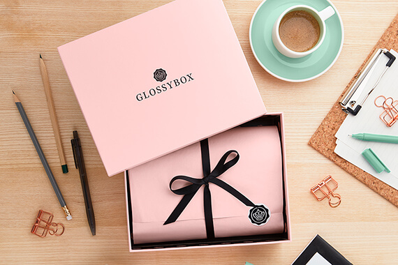GLOSSYBOX im März beautyholic Edition