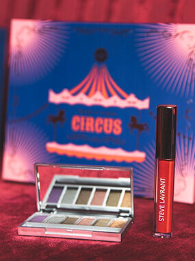 THE GLOSSY CIRCUS 🎠
