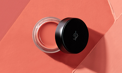 Bespoke to you, this bundle features our Gel Sculpt, Colour Veil and best-selling Beyond Powder to transform your look. The customisable trio allows you to create a flawless skin finish to glow throughout the day or night, plus receive 20% off when you create a bespoke bundle.